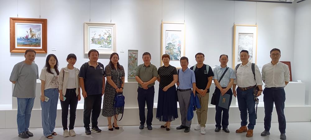 中国社会科学院西亚非洲研究所安全研究室调研组调研美术馆，共促文化艺术交流